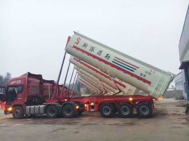 大型世俱杯app官方入口水泥罐车